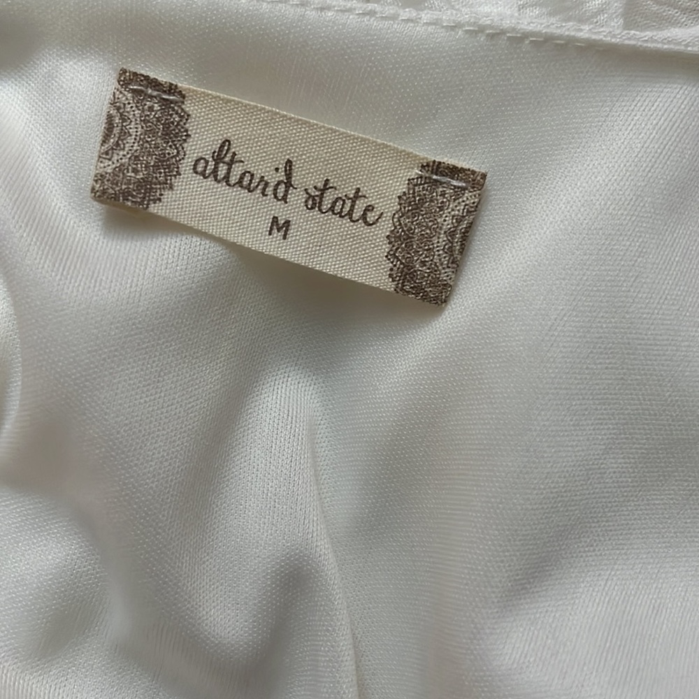 NWT white romper size medium - Picture 3 of 10